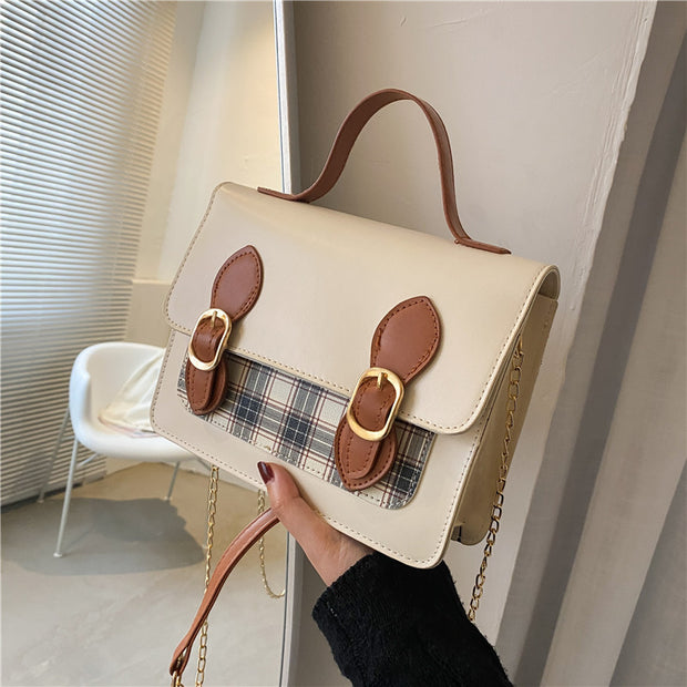 Geanta alba tip postas Leatrice - TIARA CONCEPT STORE