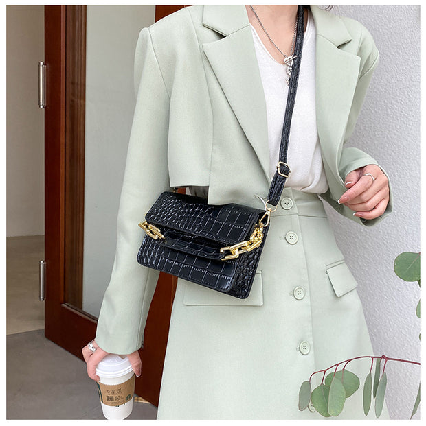 Geanta neagra imprimeu crocodil Livia