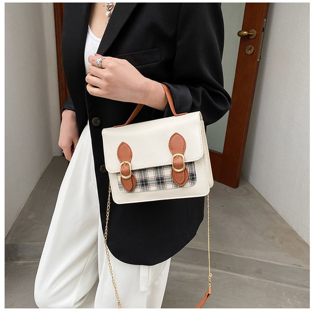 Geanta alba tip postas Leatrice - TIARA CONCEPT STORE