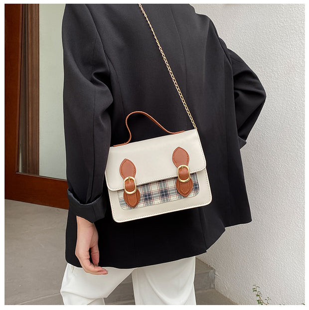 Geanta alba tip postas Leatrice - TIARA CONCEPT STORE