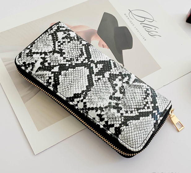 Portofel imprimeu sarpe alb negru Lizzy - TIARA CONCEPT STORE