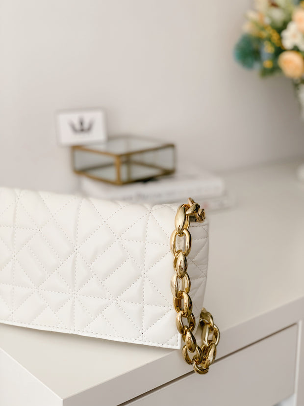 Geanta alba matlasata Zenaida - TIARA CONCEPT STORE