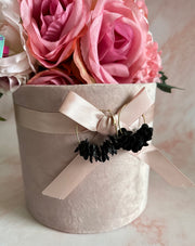 Cercei rotunzi cu flori negre - TIARA CONCEPT STORE