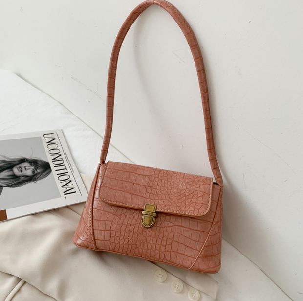 Geanta roz baguette Lucia - TIARA CONCEPT STORE